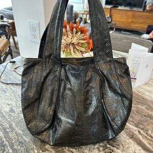 Beirn Snakeskin design Shoulder Bag (GUC but snap is torn)